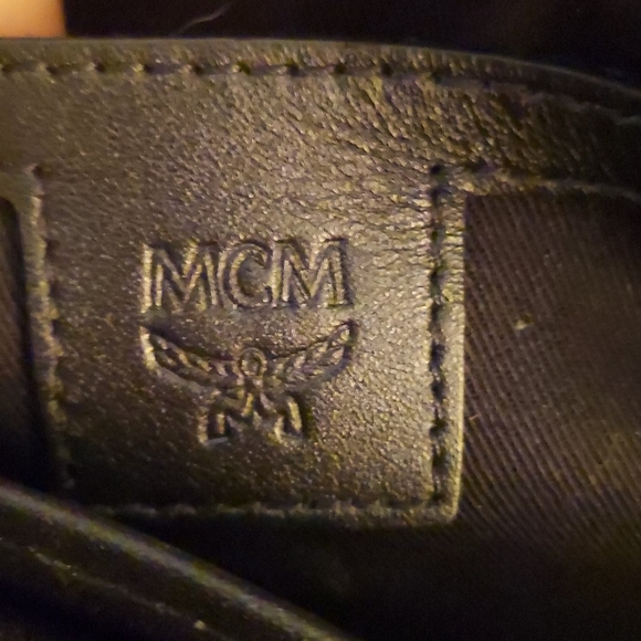 MCM leather crossbody brand new - Picture 3 of 5